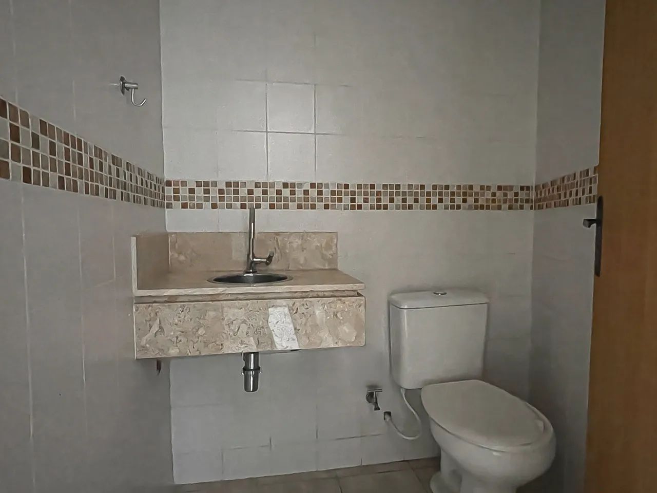 Sala bem localizada no Estrela Sul para venda - Foto 5