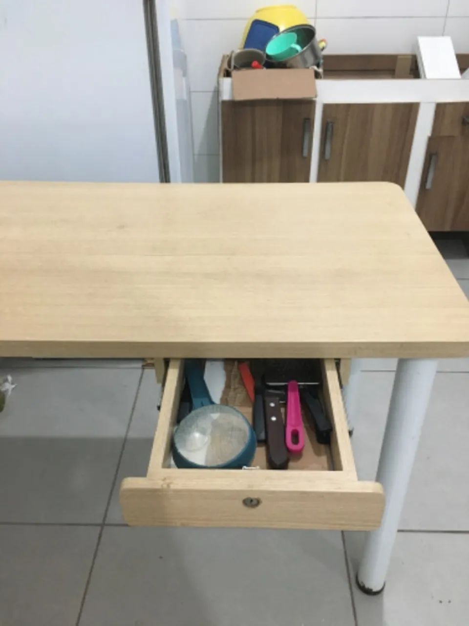 Mesa com gaveta  - Foto 2