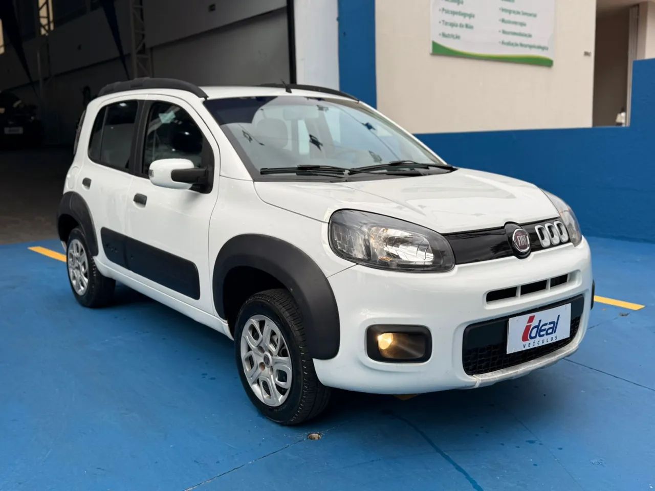 Fiat Uno WAY Celeb. 1.0 EVO Fire Flex 8V 5P 2015 - Foto 4