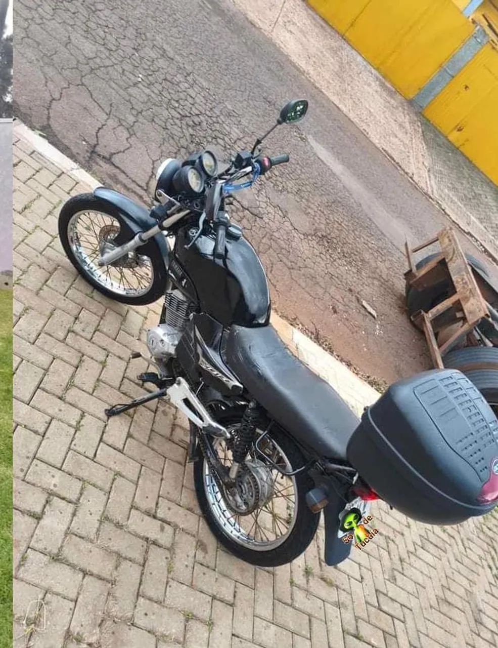 YBR 125 ESD 2004 - Foto 3