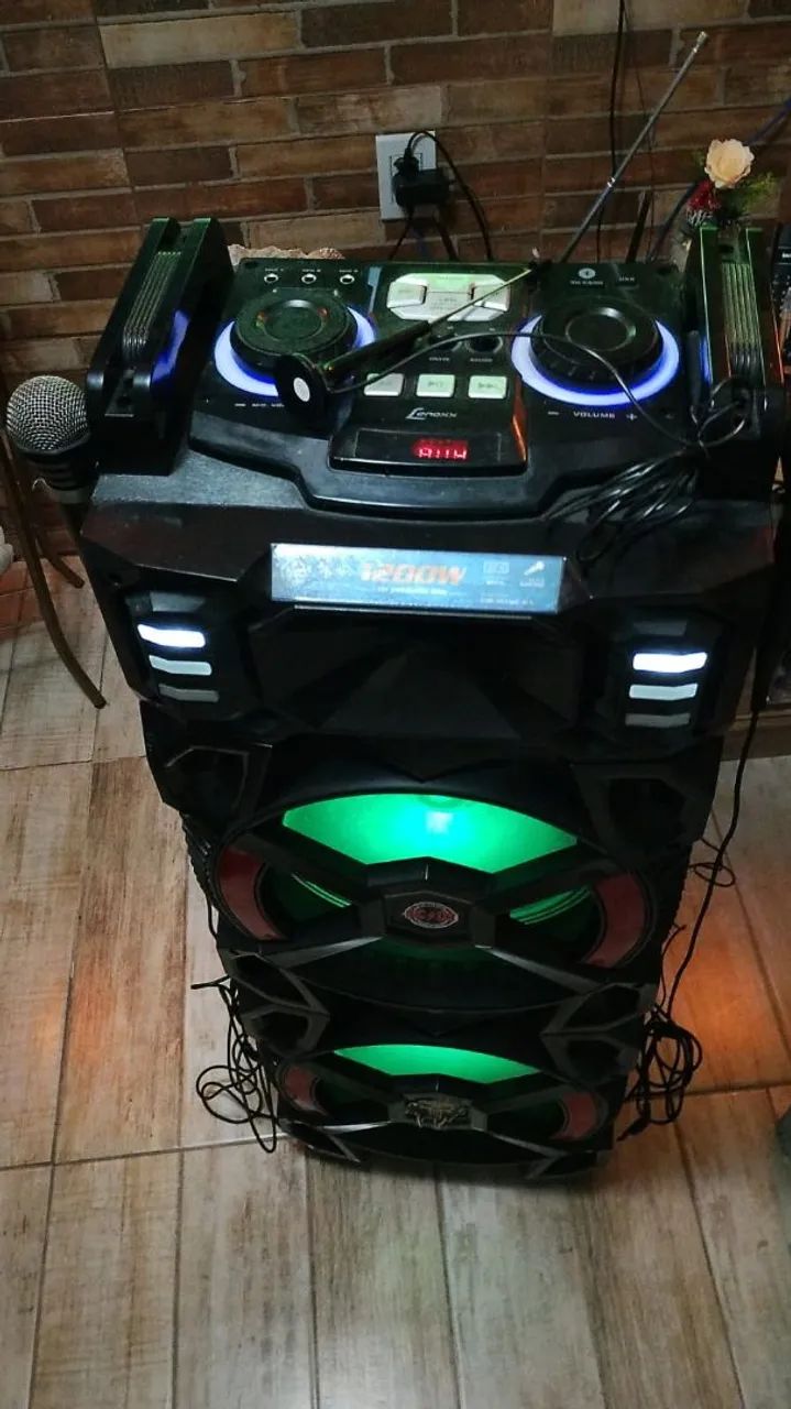 Caixa de Som Amplificada Lenoxx CA-4000 BT 1200W | Bluetooth, USB, SD e Microfone