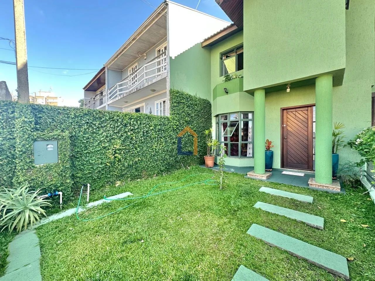 Sobrado Triplex com 250m² no bairro Atuba - Foto 3