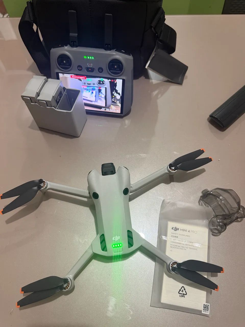 Drone DJI Mini 4 Pro + Controle RC 2 + 3 Baterias + Bag - Foto 4