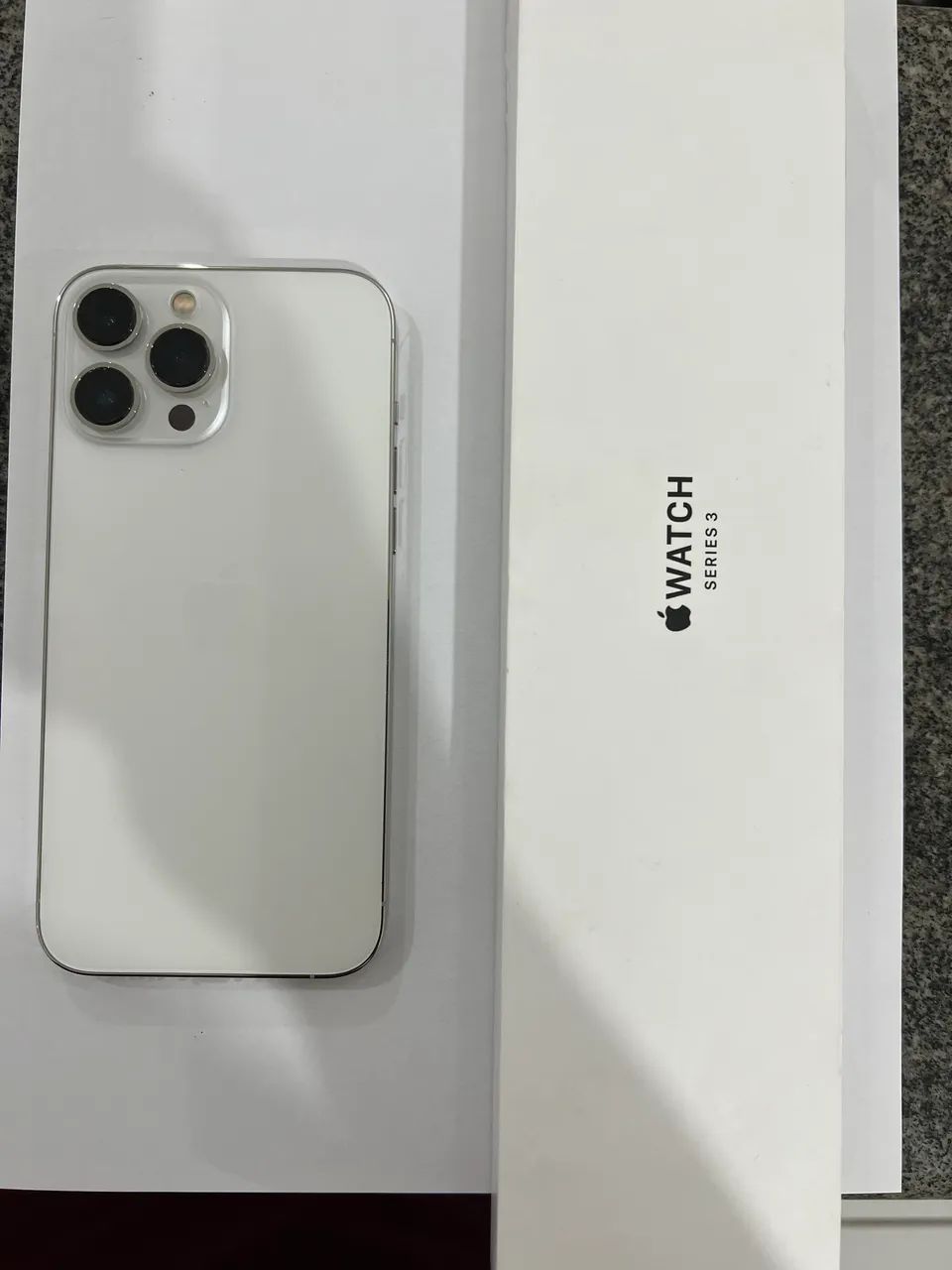 Apple iPhone 13 Pro 256GB ホワイト 本体 Apple iPhone 13 Pro 256GB 5G Semi-Novo Prata com Tela Super Retina