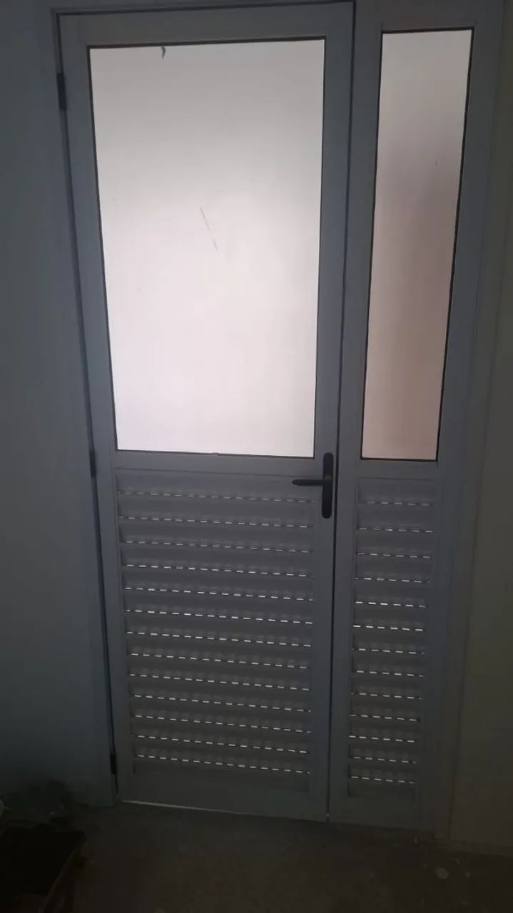Porta de alumínio com Vidro  - Foto 3
