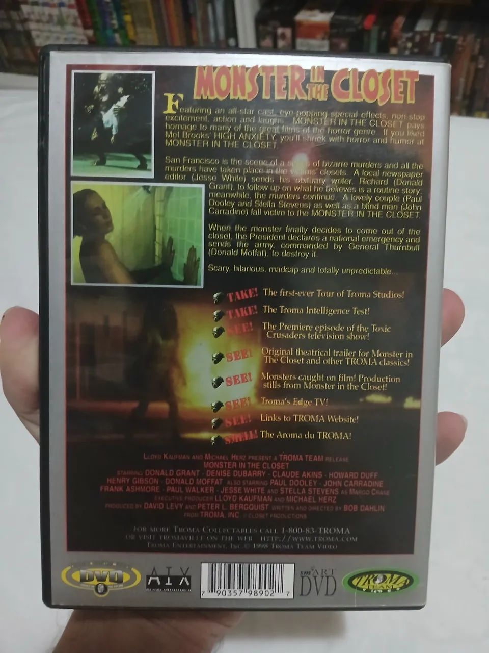Dvd monstro do armario original importado nunca lançado em dvd - Foto 2