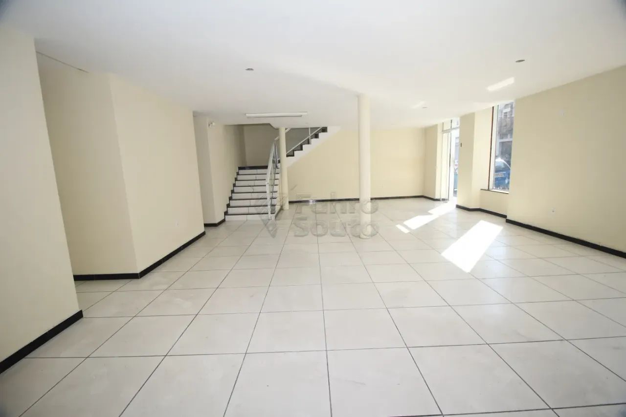 Aluguel de Prédio Comercial com Ampla Sala na Parte Inferior e Mezanino - Foto 4
