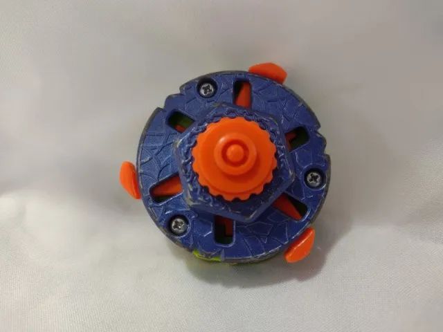 Beyblade Metal Masters XTS Kerbecs Blade Blast - Foto 6