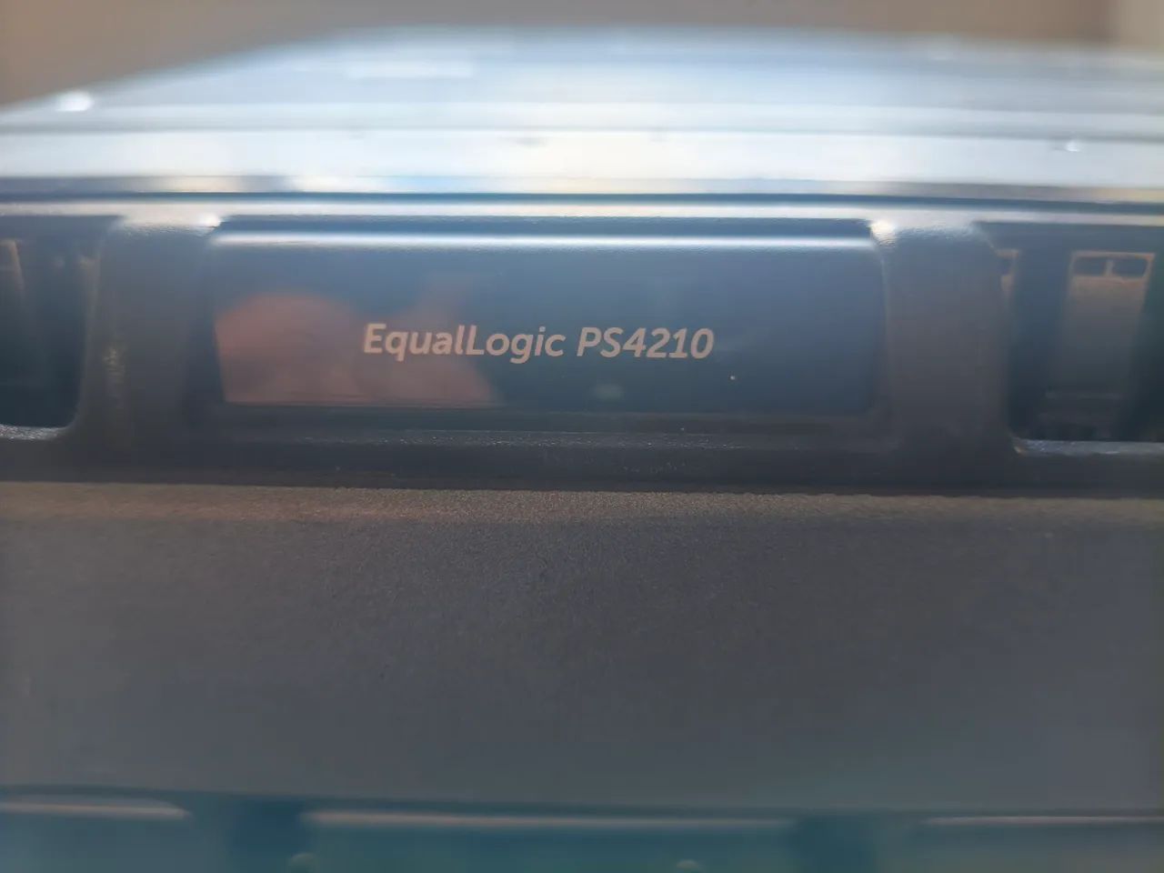 STORAGES Dell equallogic PS4210 com 24hds Dell Enterprise 600gb - Foto 2