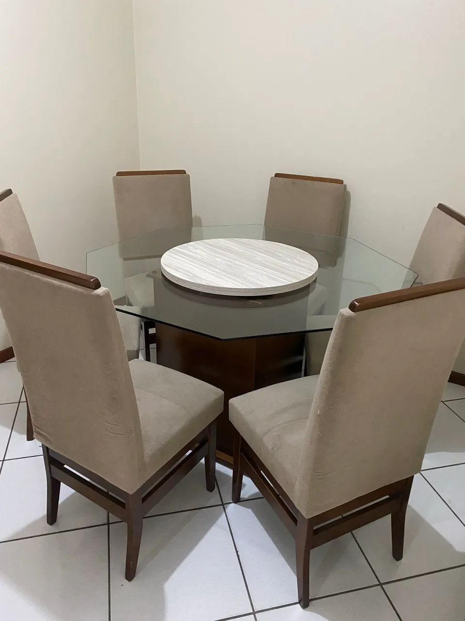 Mesa de vidro com 6 cadeiras - Foto 3