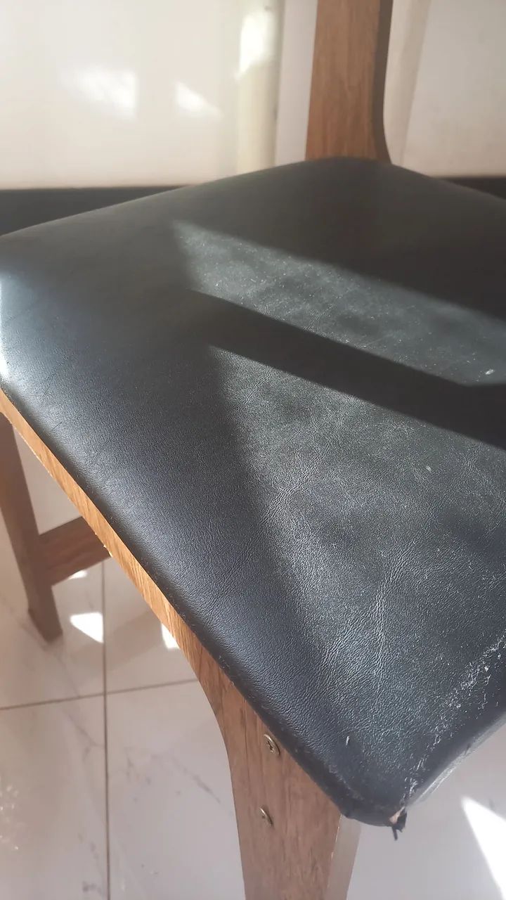 Cadeira em mdf e estofada - Foto 4