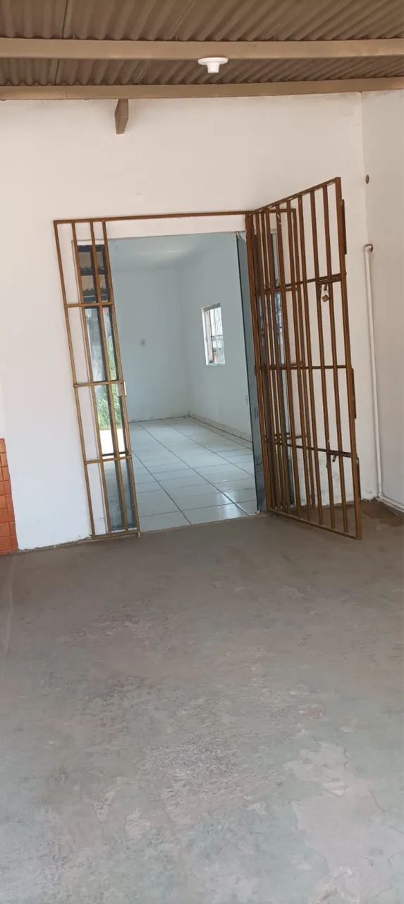 Alugo sala comercial com ótima localização 