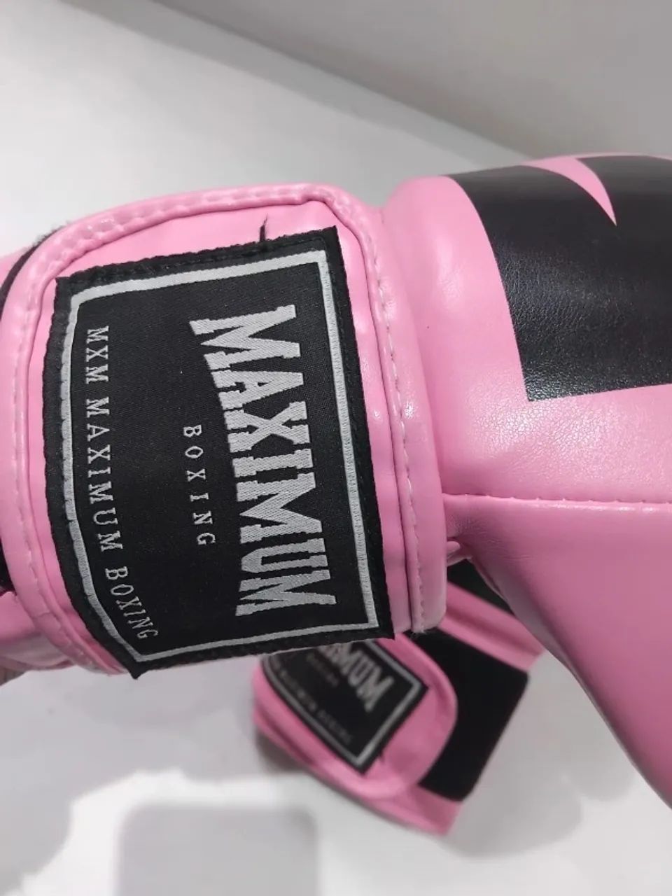 Par de Luvas de Boxe/Muay Thai Maximum Boxing Rosa - Conservadas - Foto 4