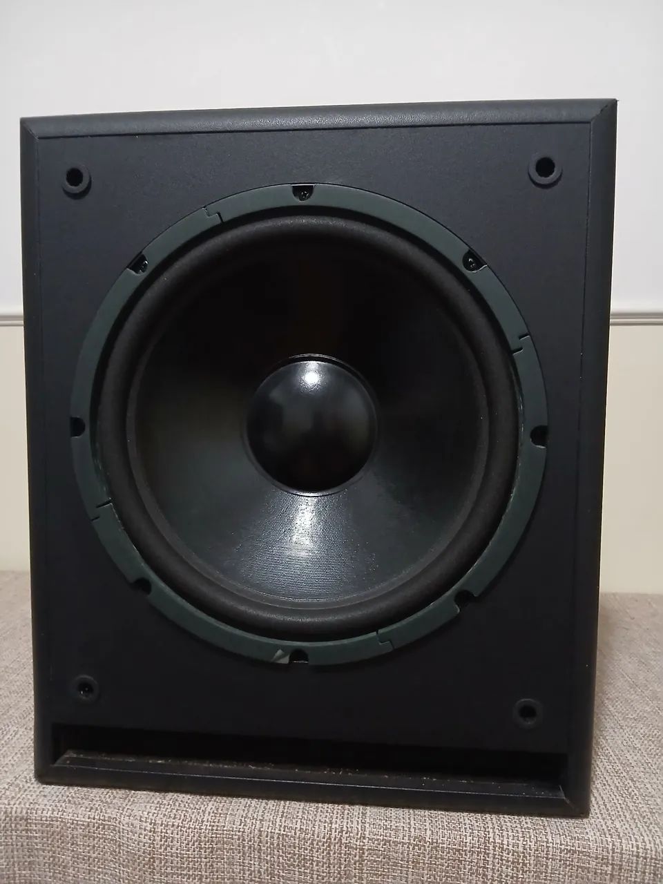 Subwoofer Ativo Velodyne CHT-12 (12 Polegadas / 200W RMS)