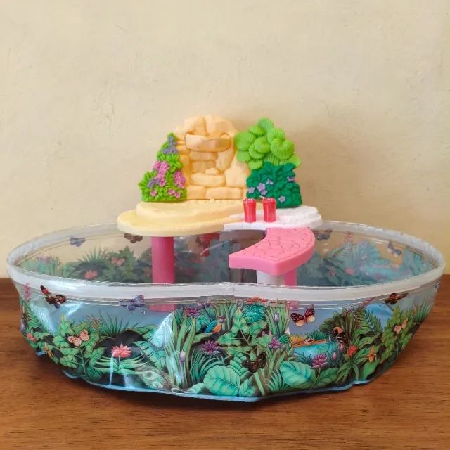 Piscina da Barbie com fonte - anos 2000