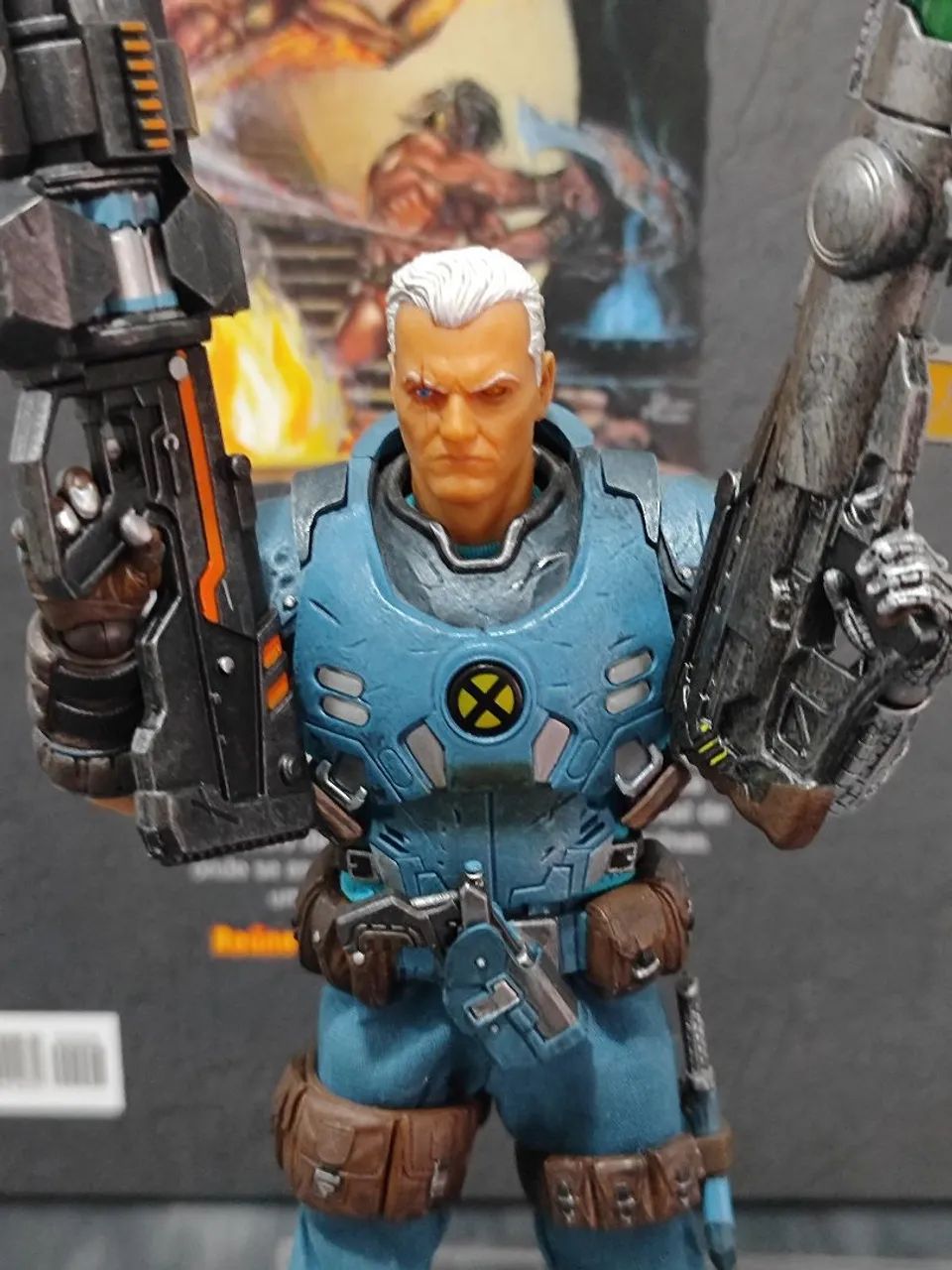 Mezco One12 ケーブル/Cable PX Mezco Cable PX | X-Men Cable Marvel Figure | BigBadToyStore
