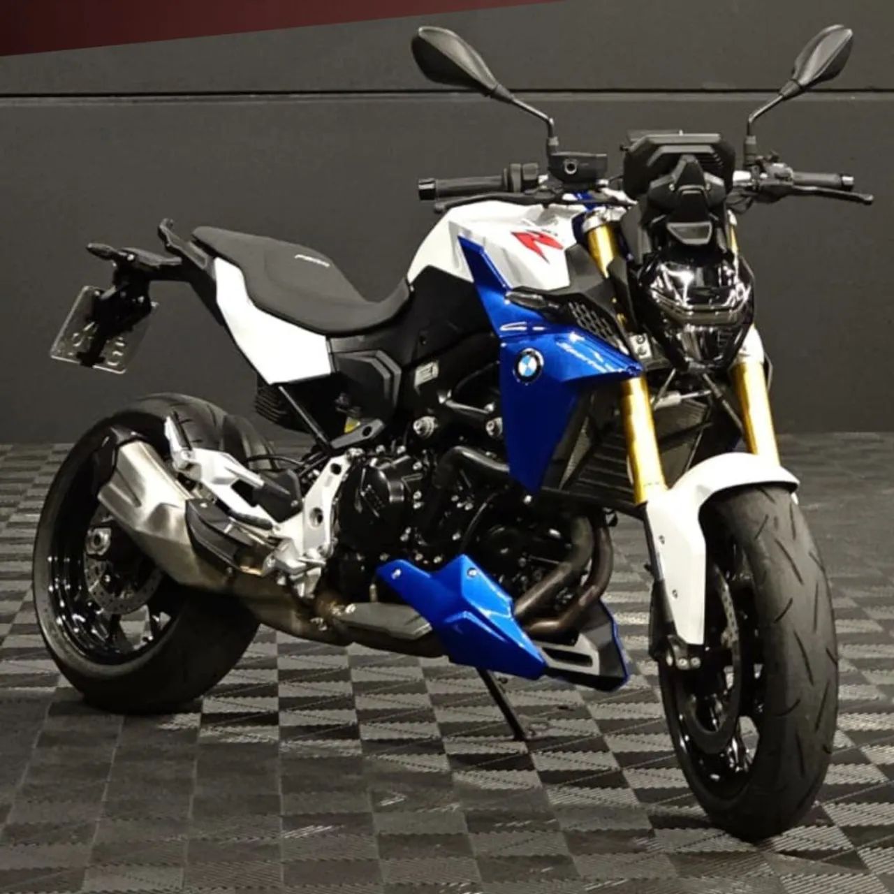 F 900 R Sport Plus