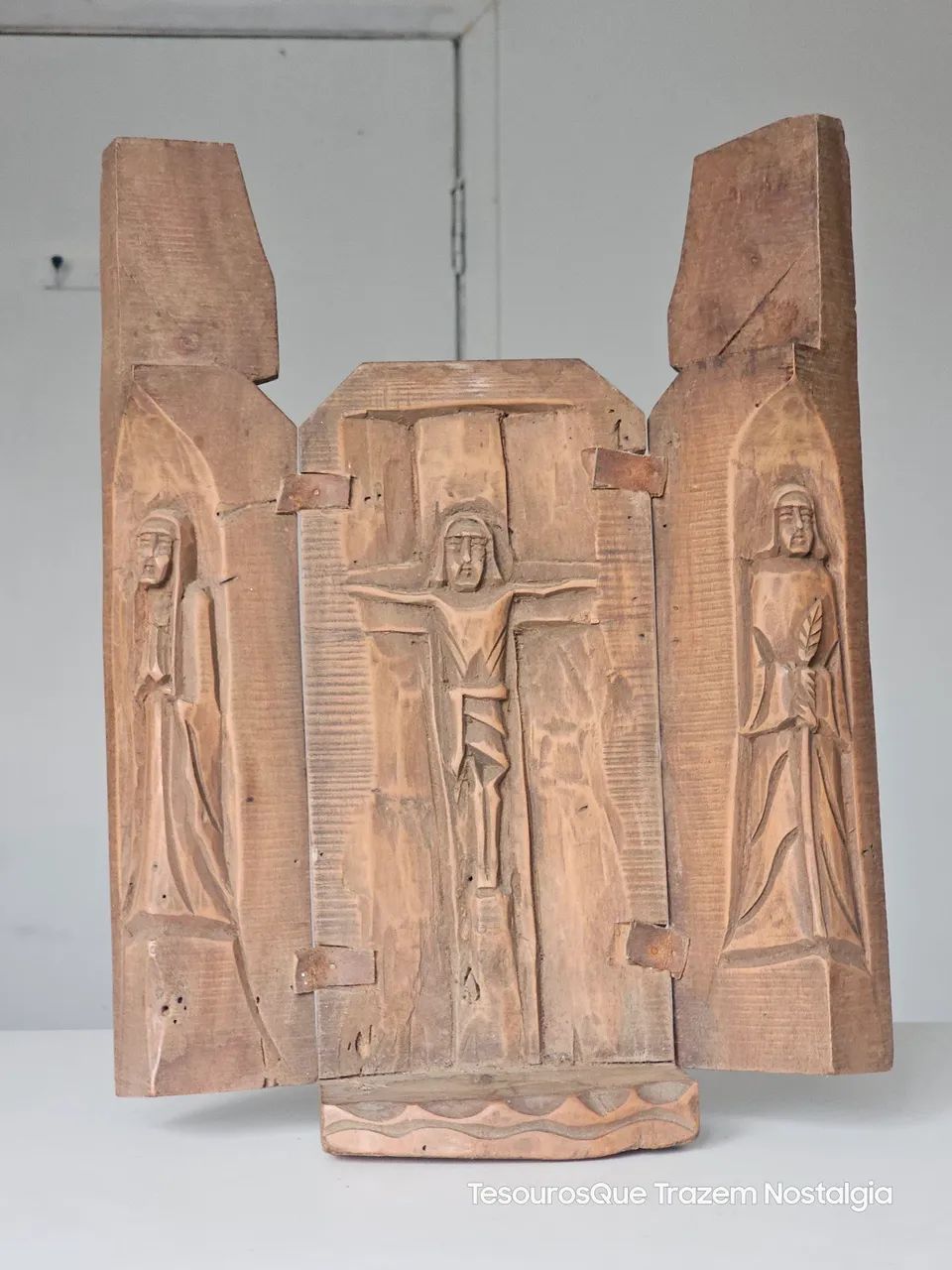 Arte Sacra - Oratório de Madeira Antigo 38cm - Foto 3