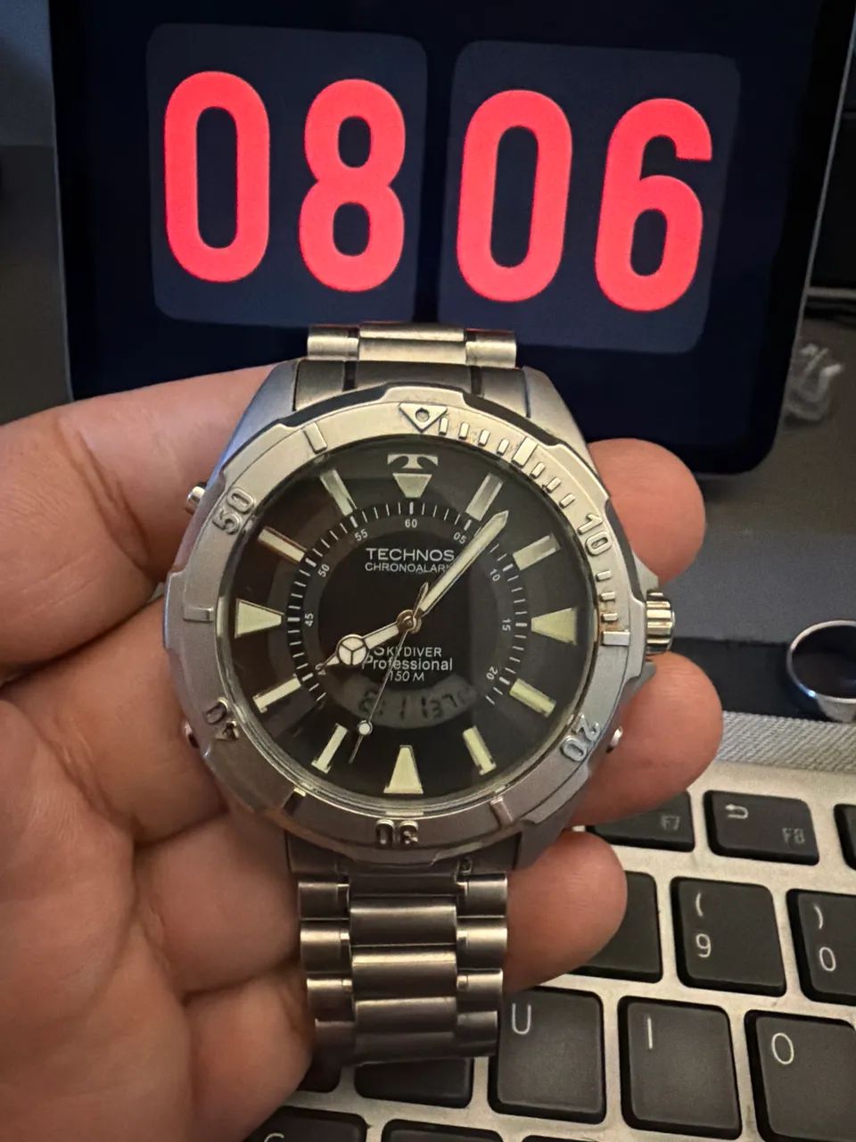 Technos skydiver