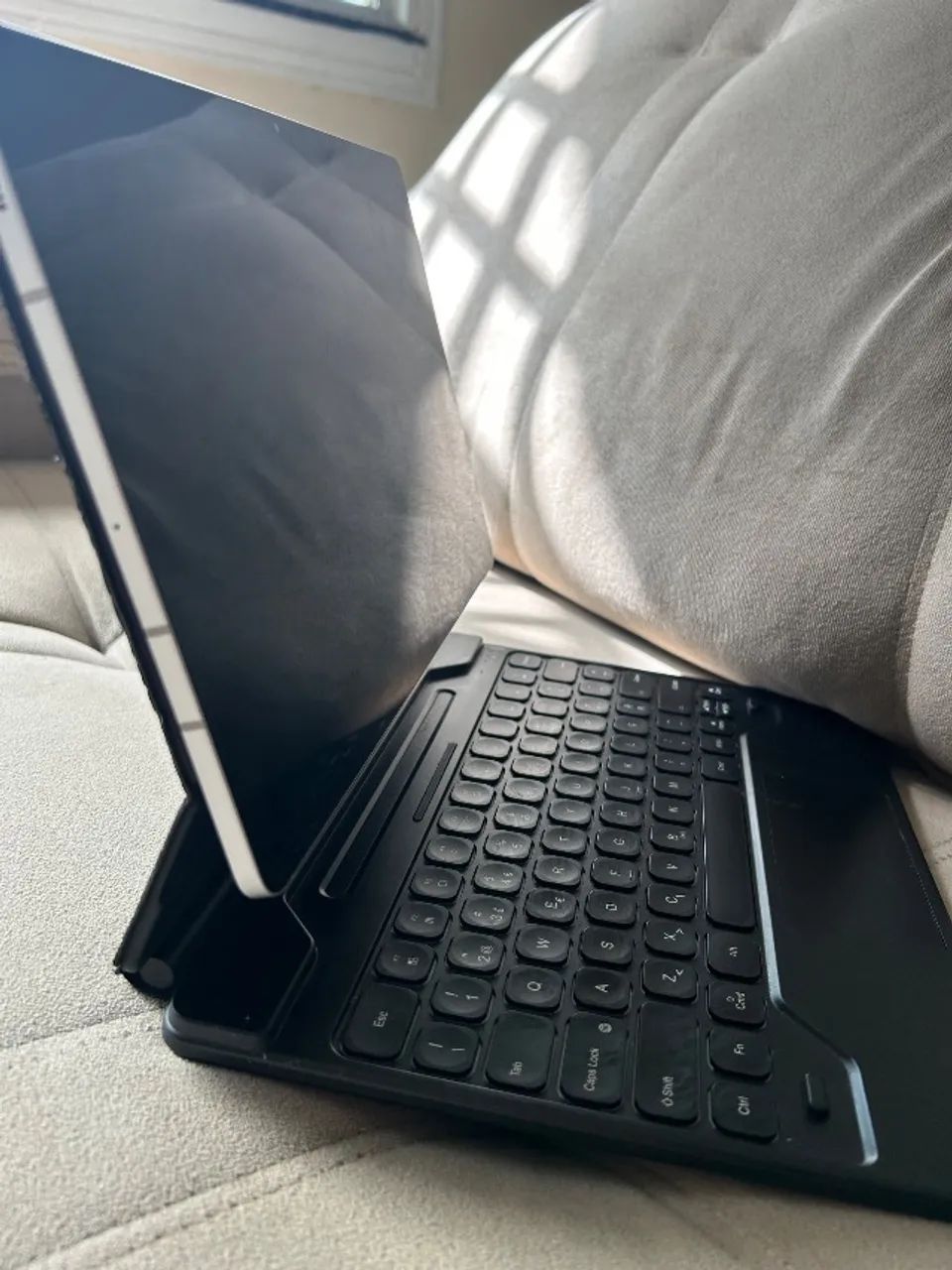 SAMSUNG TABLET S7 FE 128g com caneta original e Capa Magnética Magic Keyboard