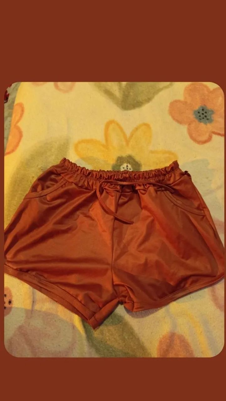 Short marrom M( estica)