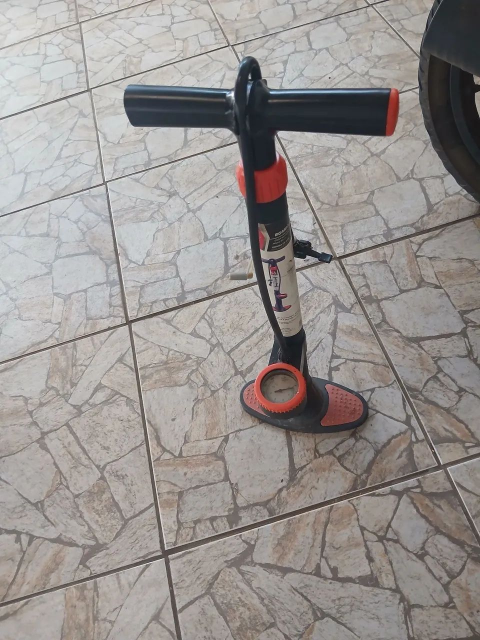 Bomba de ar, com mostrador de libras