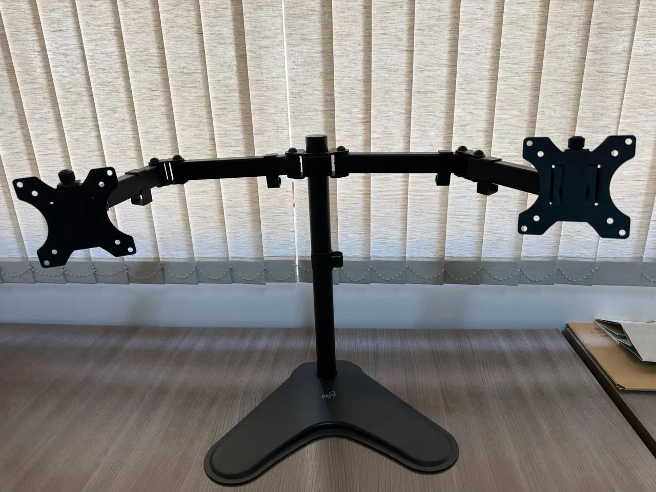 Suporte para Dois Monitores - Foto 2