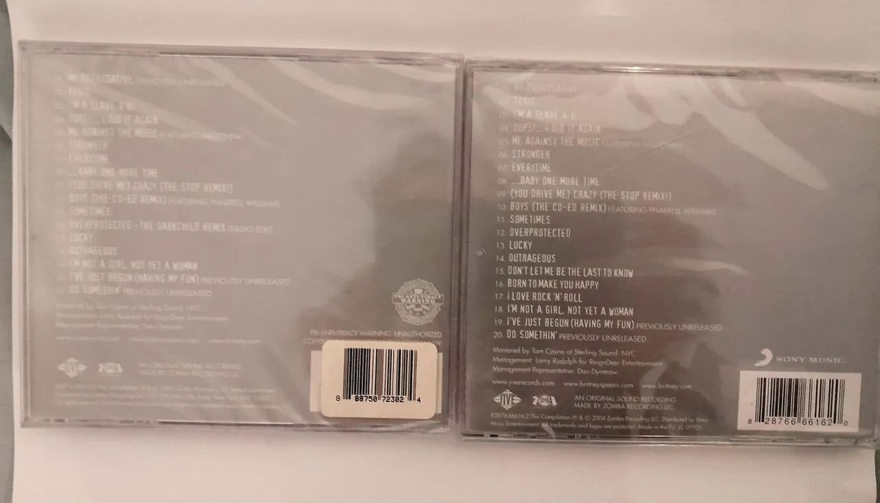 Britney Spears - 2 Greatest Hits lacrados e importados - Foto 2