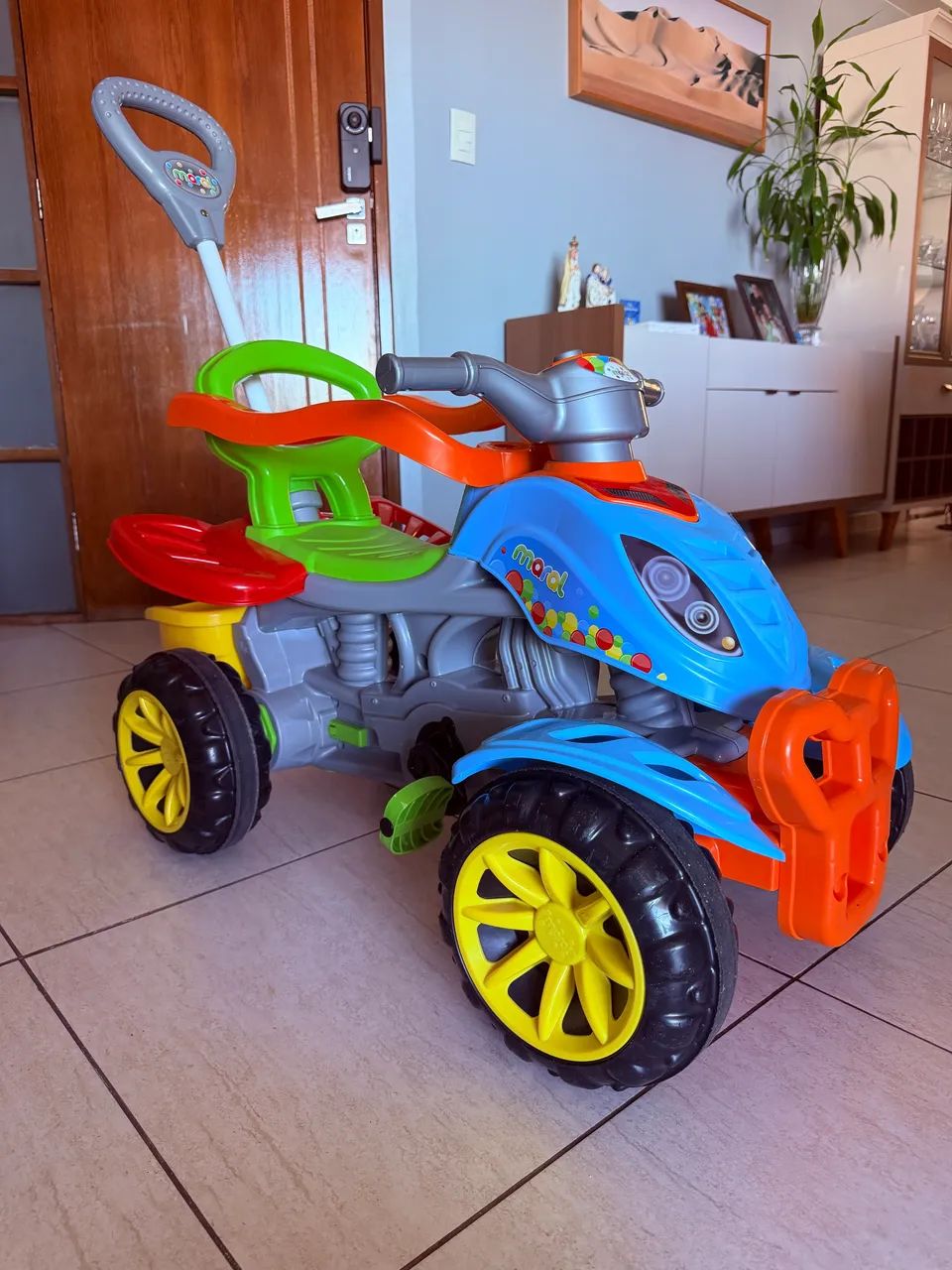 Quadriciclo Infantil Maral motoca - Excelente  - Foto 4