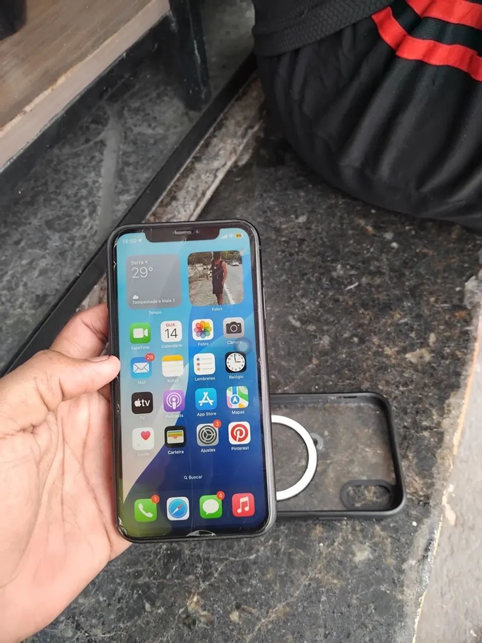 iPhone XR  trincado - Foto 3