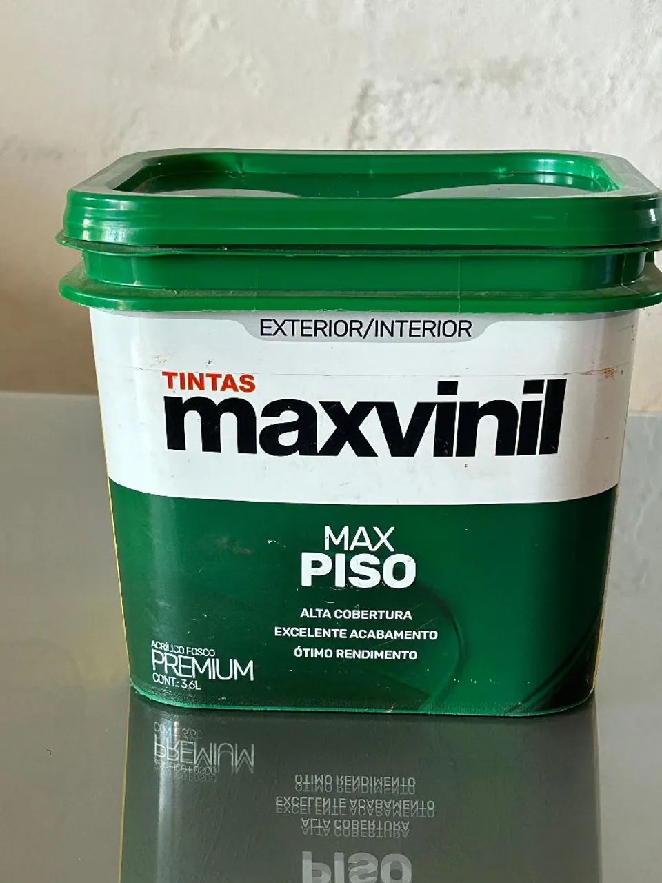 Vendo tinta lacrada NA COR CINZA