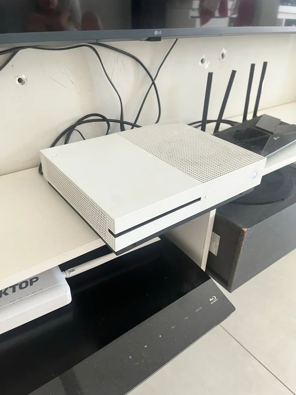 Xbox one S 1gb - Foto 2