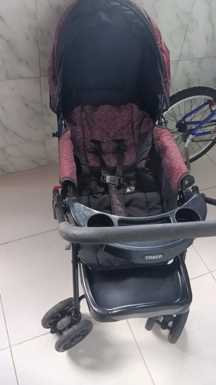 Vendo carrinho de bebê e esse acento vai grátis  - Foto 2