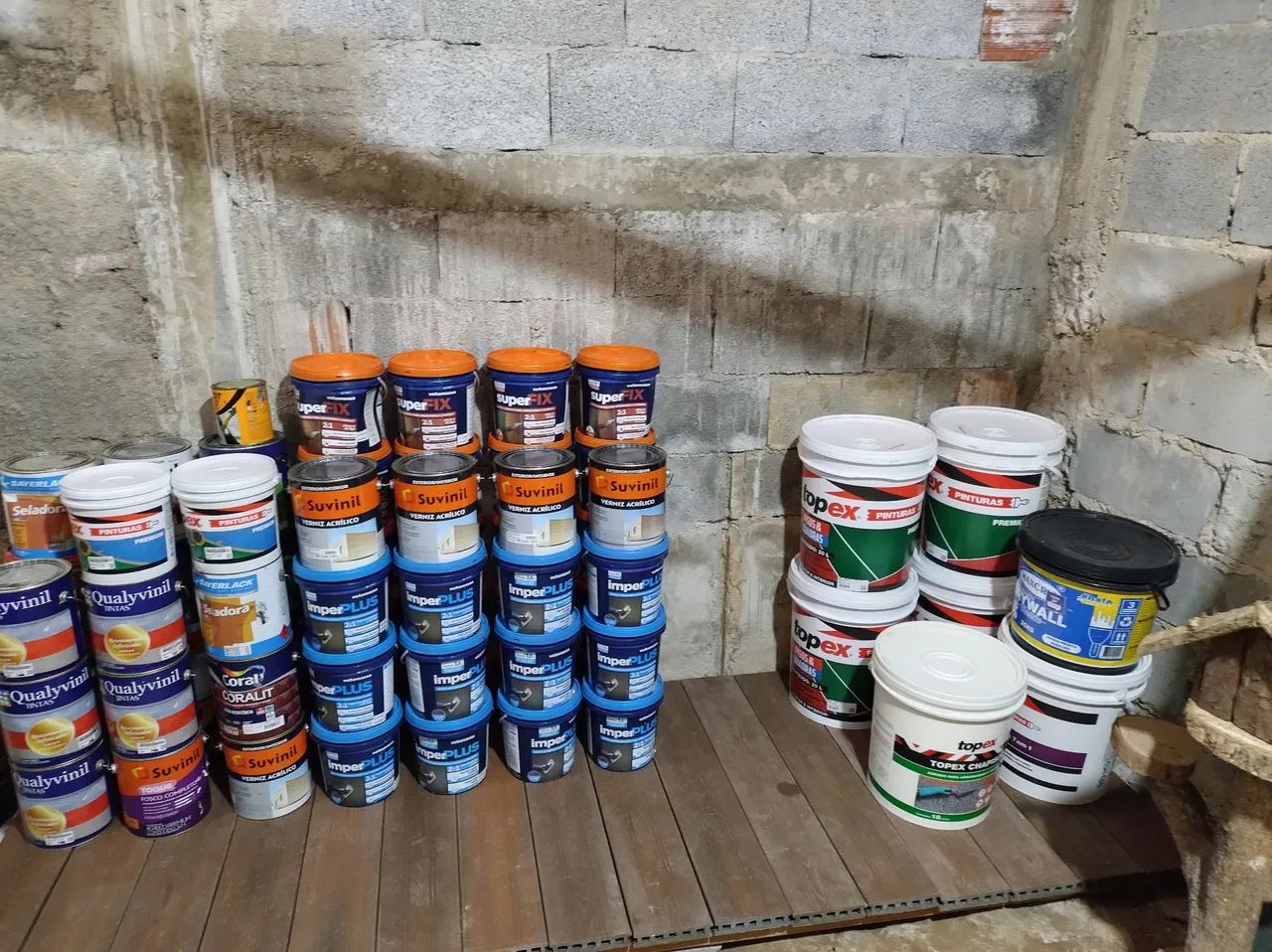 Tintas , impermeabilizantes, resina, verniz e selantes 