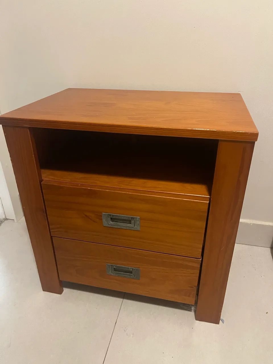 Criado mudo Etna - linha armazém 