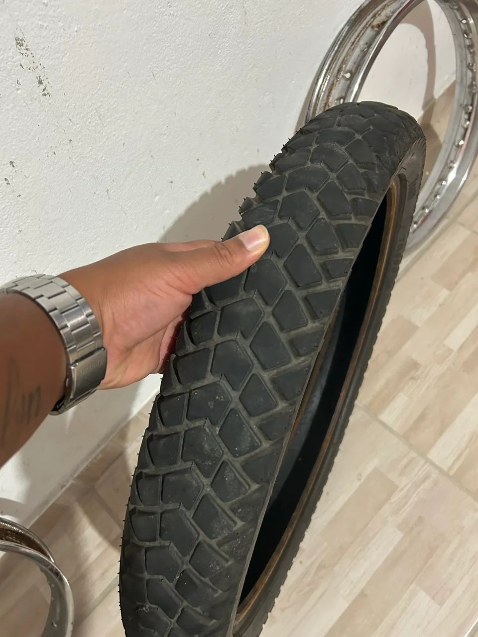 Aros de lander e pinel dianteiro seminovo  - Foto 4