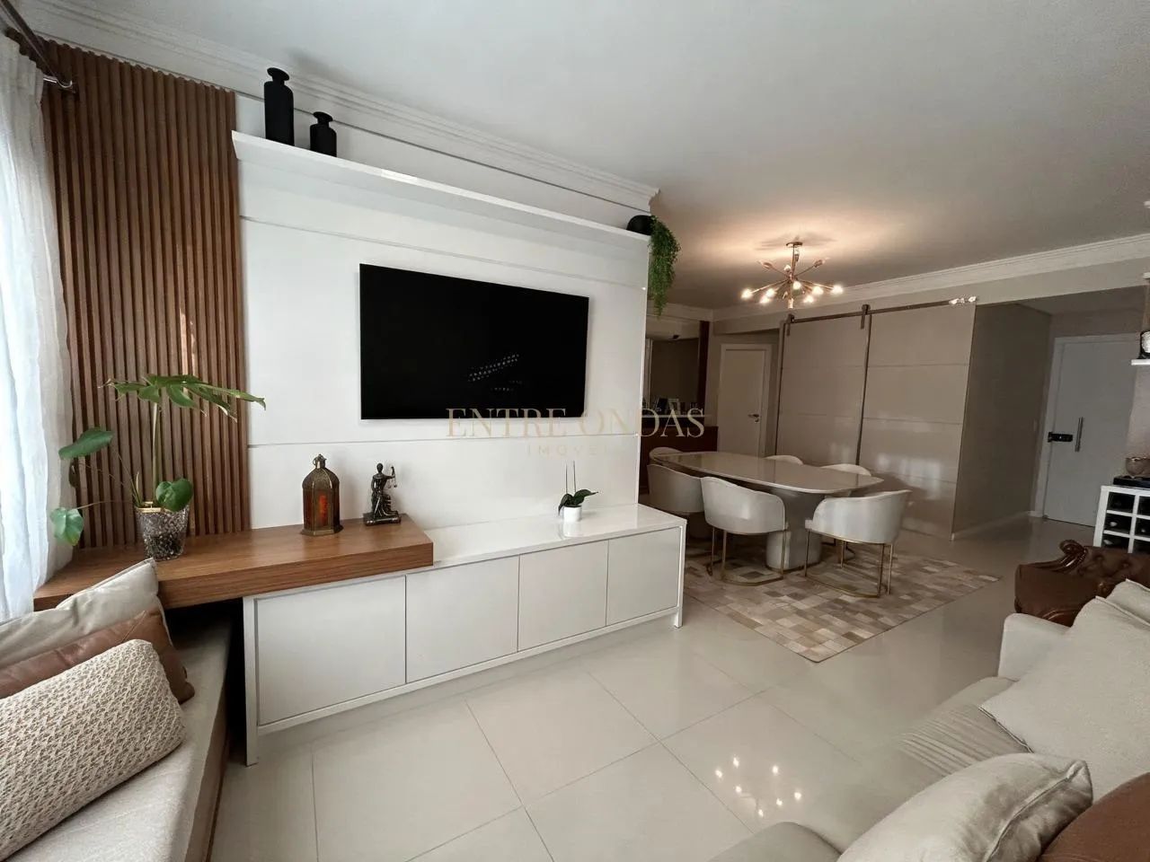 Apartamento com 4 quartos no bairro Itacorubi, Florianópolis.