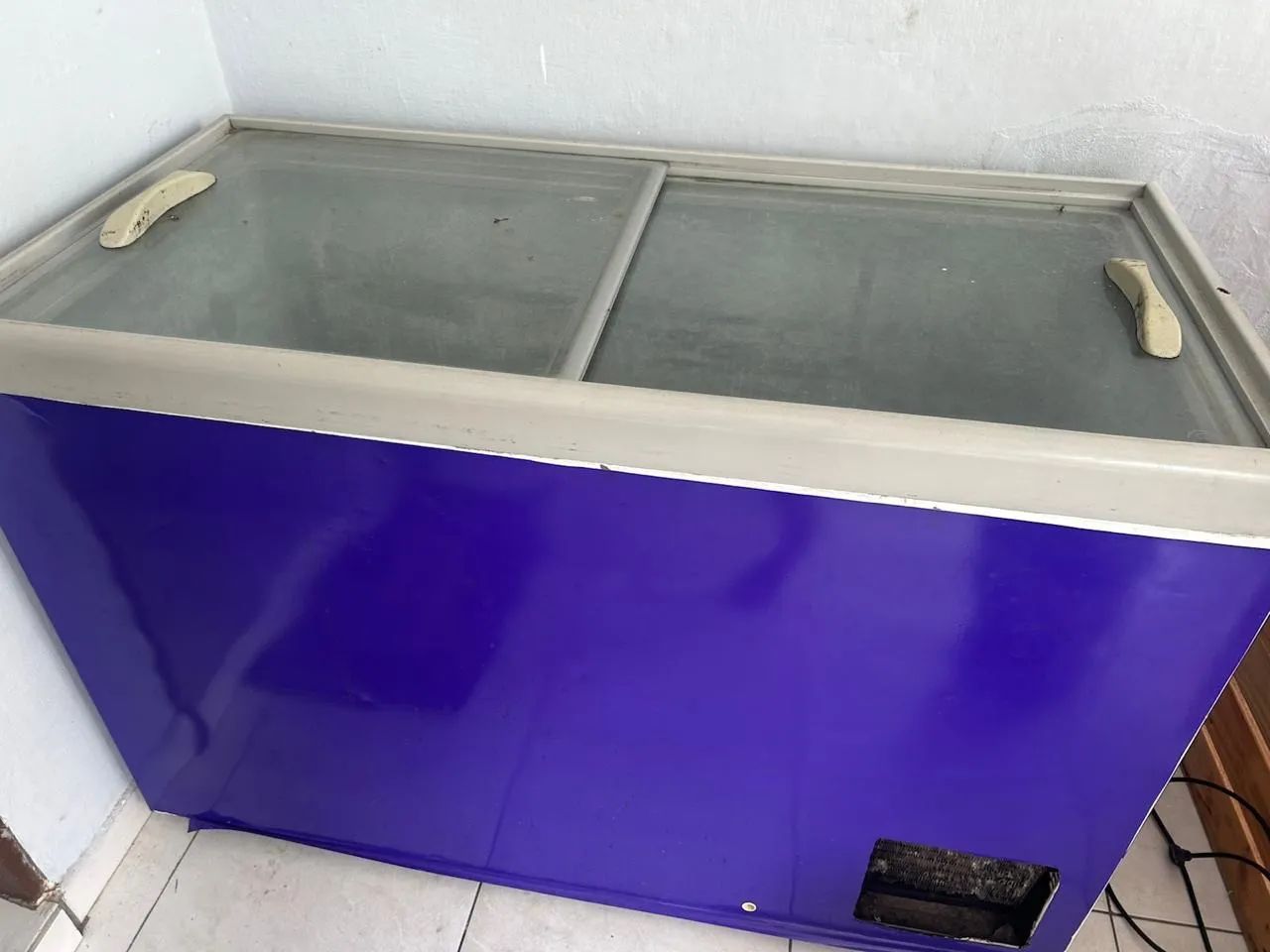 Vendo freezer 1.800 - Foto 2
