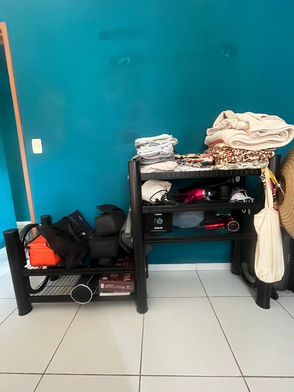 Estante de ferro moderna