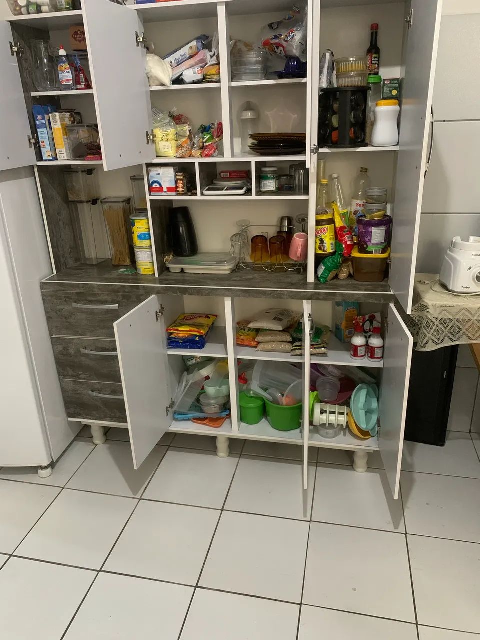 Armário de pé com quatro compartimentos  - Foto 2