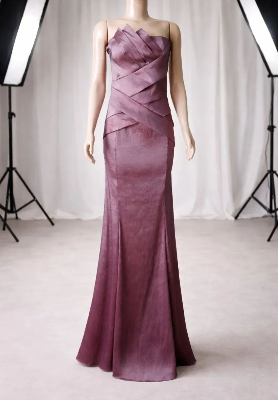 Vestido de festa longo cor roxo modelo se alça com bojo tecido tafetá span com elastano 