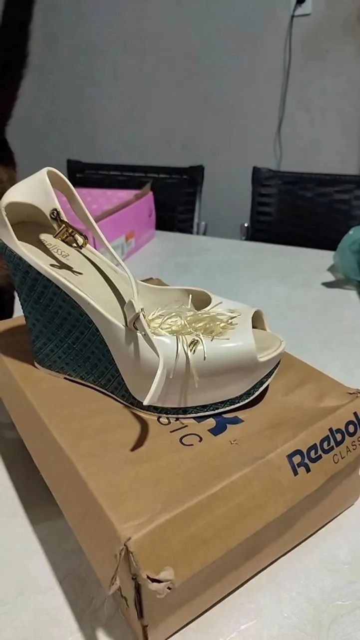 Roupas e sapatos - Foto 3