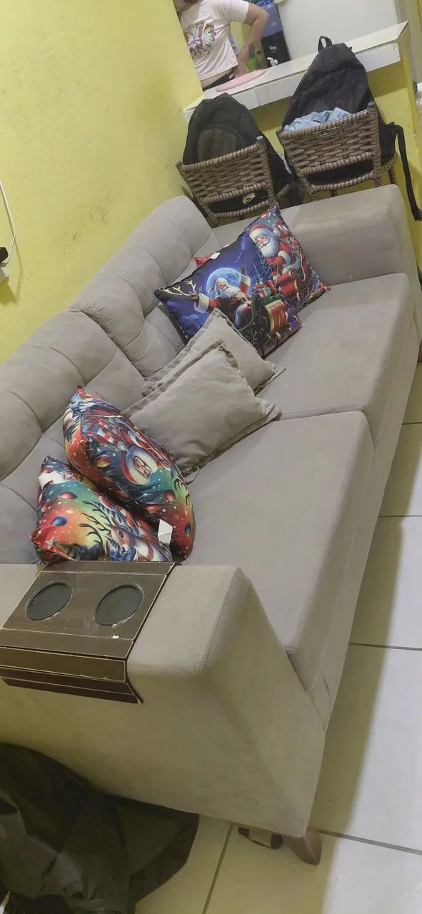 Pra vender hoje sofa seminovo 350,00