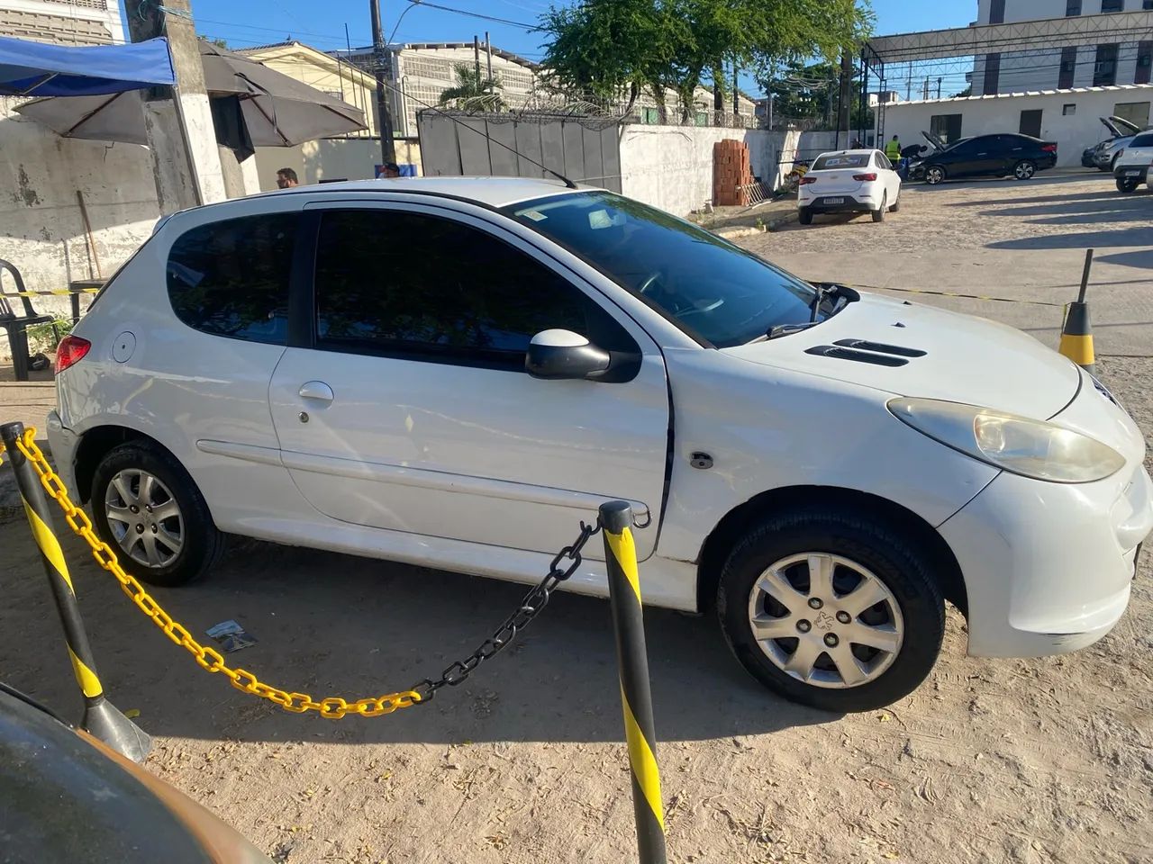 Peugeot 207 XR 1.4 FLEX 8V 3P 2012