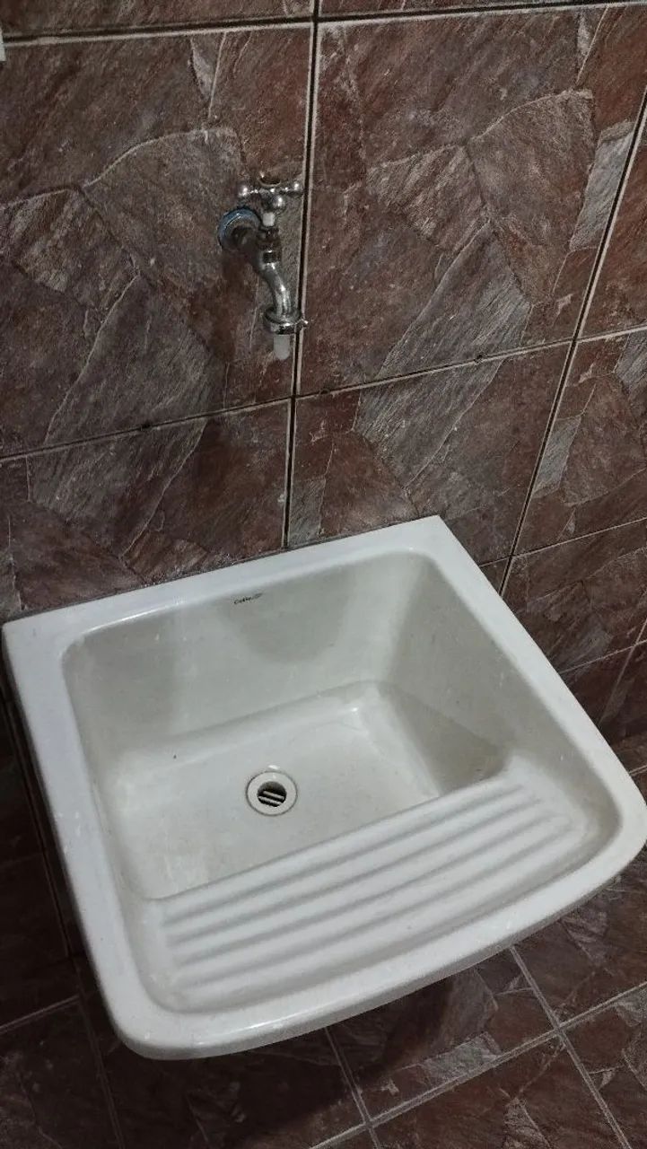 Alugo casa compacta com ótimo acabamento a 3km do Metrô Capão Redondo - Foto 3