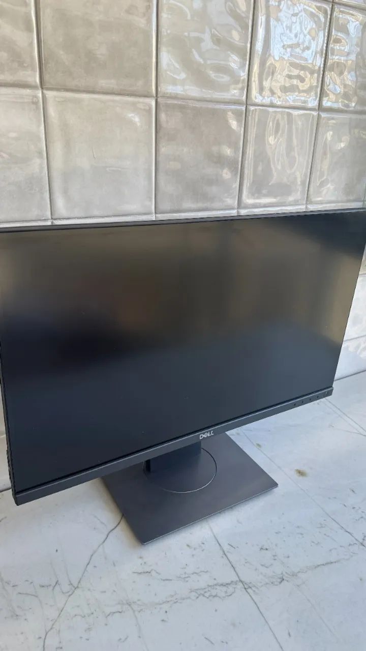 Monitor Dell 24' P2418D QHD com hub USB em perfeito estado - Foto 5