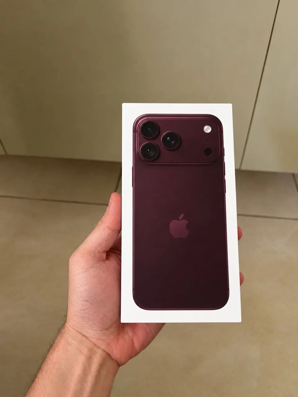 iPhone 18 pro Max bordo lacrado