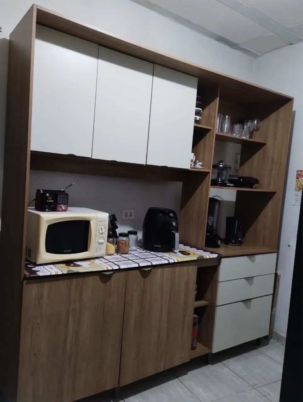 Armário de cozinha completo