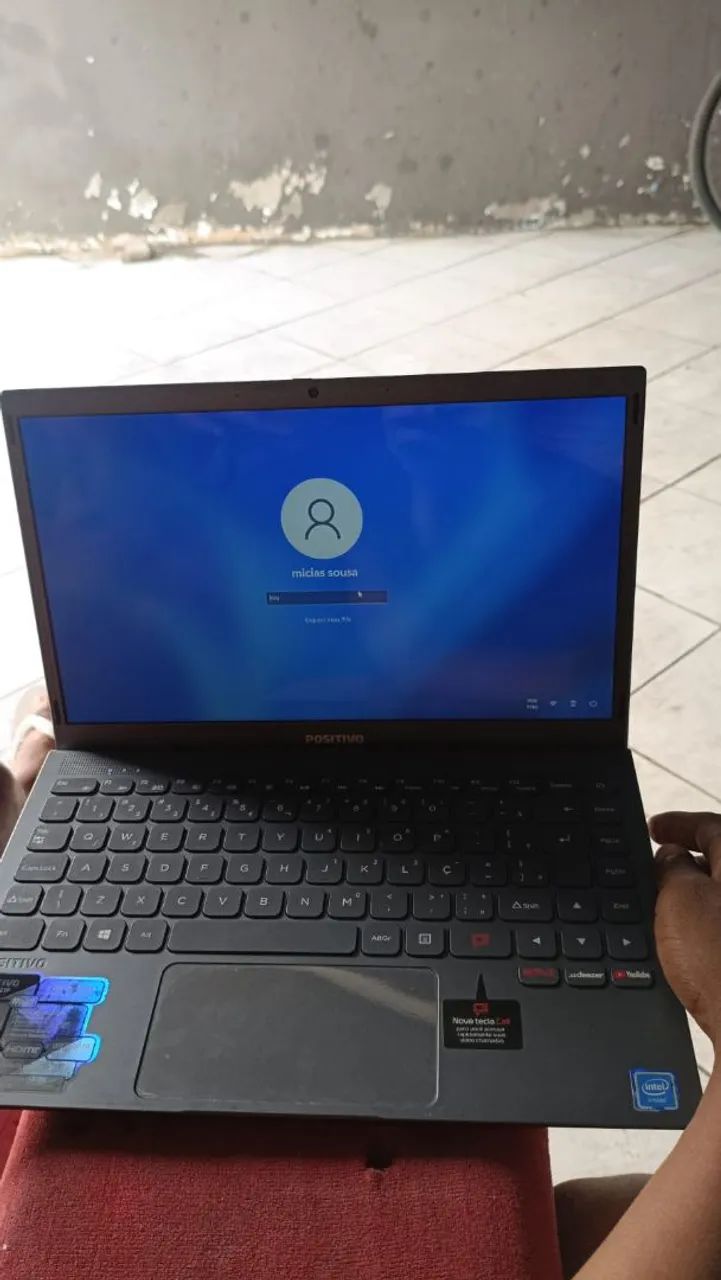 Notebook positivo bastante conservado 128g  preço bom