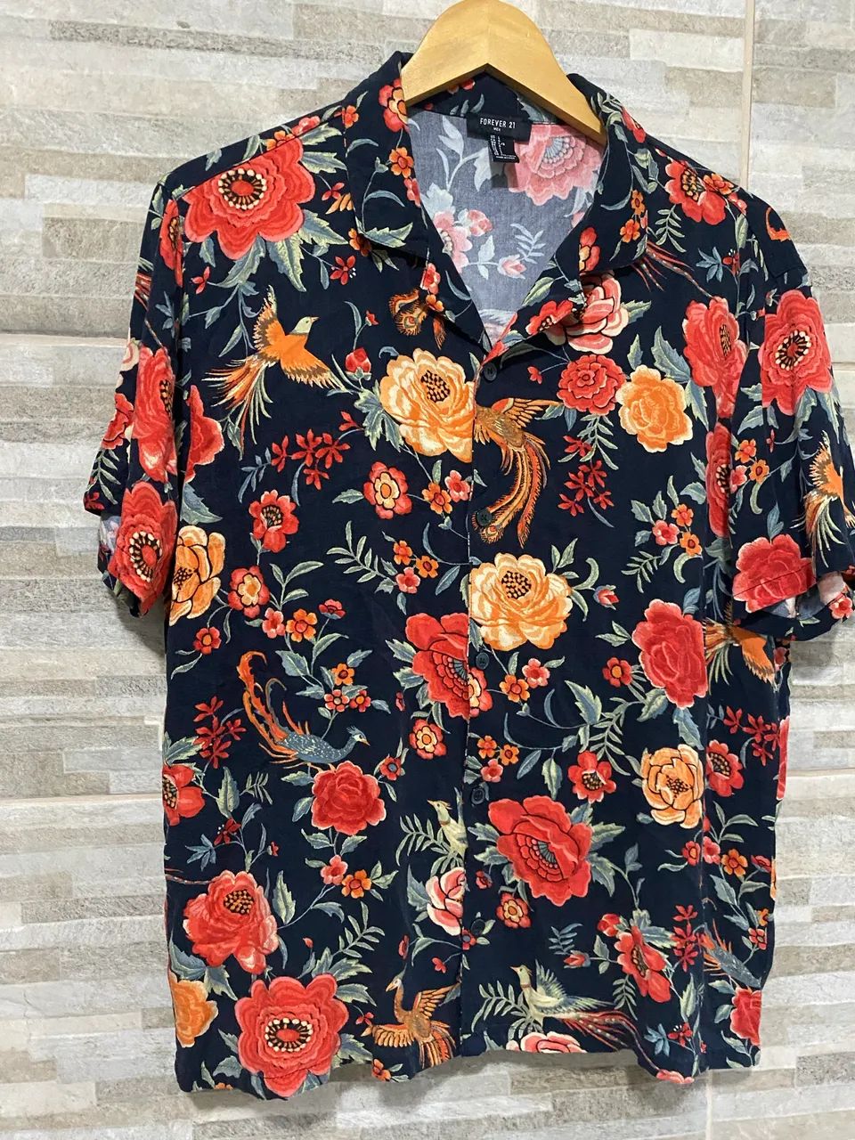 Camisa masculina florida marca Forever 21 - Foto 2